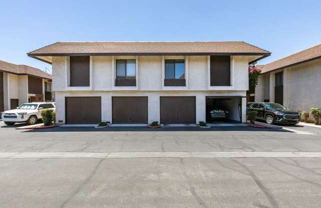 Two Primary Bedroom Condo near UNLV Gallery 3