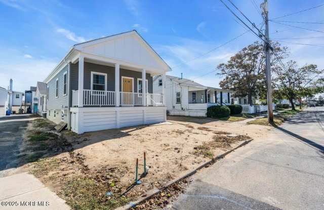 1708 B Street photos photos