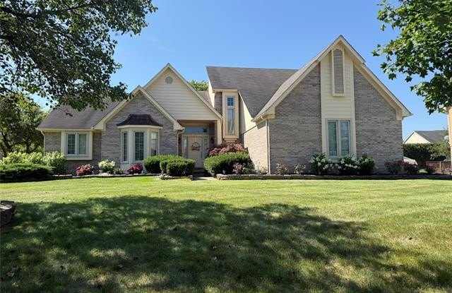 39217 Geneva Drive - 39217 Geneva Drive, Farmington Hills, MI 48331