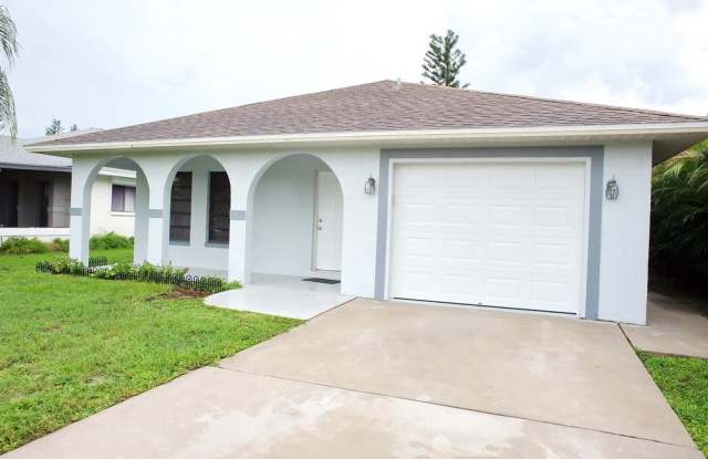 3 Bedroom Single Family Home w/ Garage - Annual Rental in Naples Park! photos photos