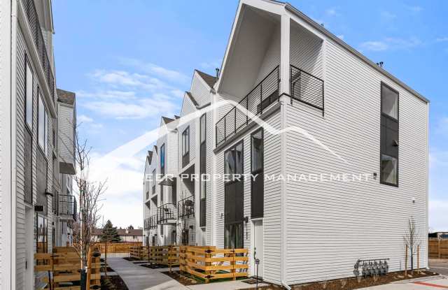 Beautiful Townhome in New Development with 2 Car Garage photos photos