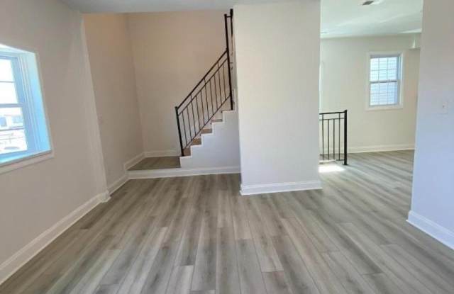 334 Bond St photos photos