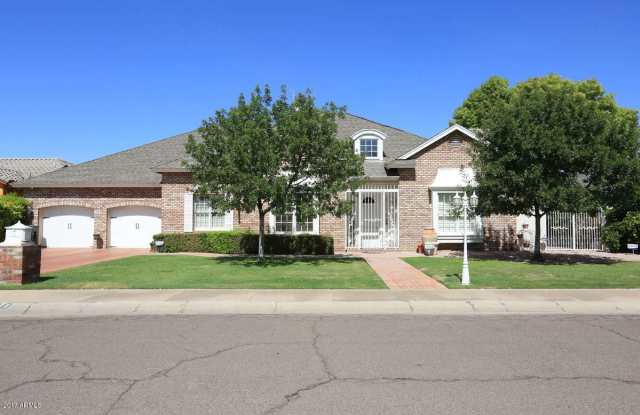 520 W EL CAMINITO Drive - 520 West El Caminito Drive, Phoenix, AZ 85021
