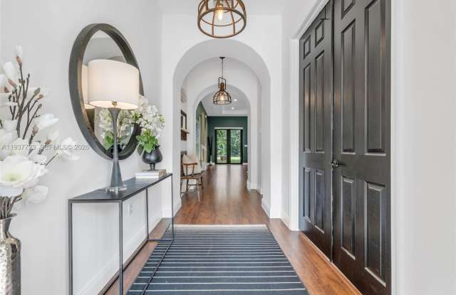 4038 NW 85th Ave photos photos