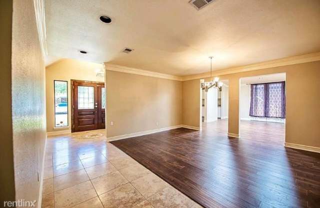 7902 Hilshire Green Dr Gallery 2