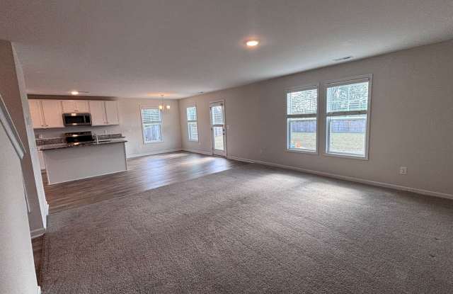 4-Bedroom Home on Over Half an Acre with a Huge Fenced Backyard! Gallery 3