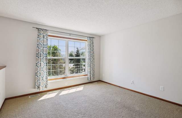 15024 Farnham Avenue North Gallery 4