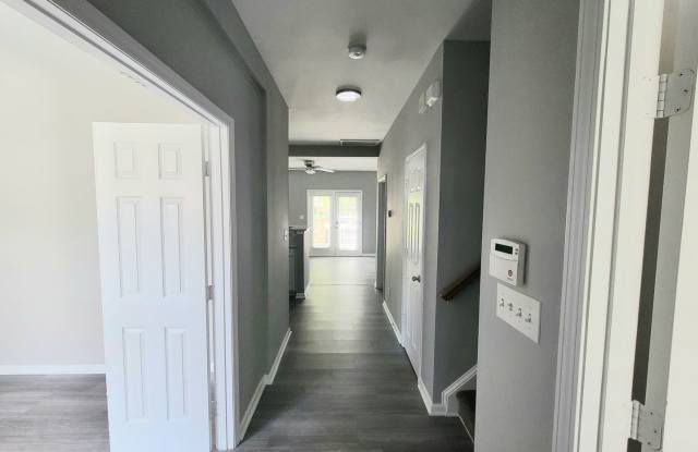Ballantyne Townhome; MOVE IN NOW – FREE RENT THROUGH 11/1! Gallery 4
