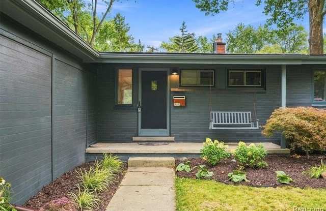 1011 Brooklawn Drive Gallery 3