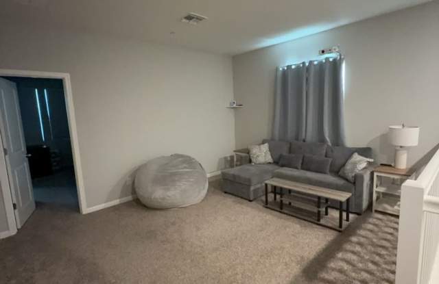 Newer 3 Bed 2.5 Bath Two-Story Home Gallery 4