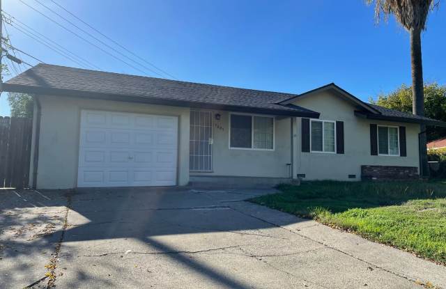 Charming 3-Bedroom Home with Bonus Room and Spacious Yard – Available Now! - 7005 Thomas Drive, North Highlands, CA 95660