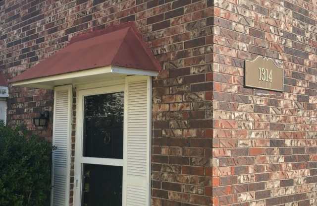 1314 Dulles Drive Gallery 2