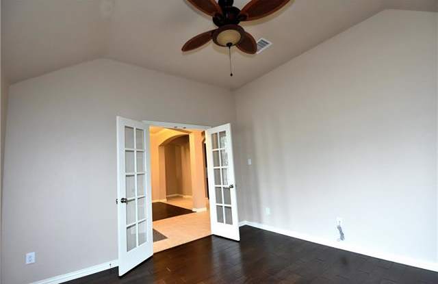4909 Witten Park Way Gallery 4