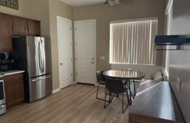 5820 N Elton Place Gallery 4