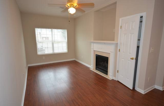 1577 Eastern Sunrise Ln Gallery 4