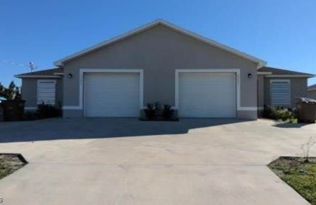 4345 Country Club Boulevard photos photos