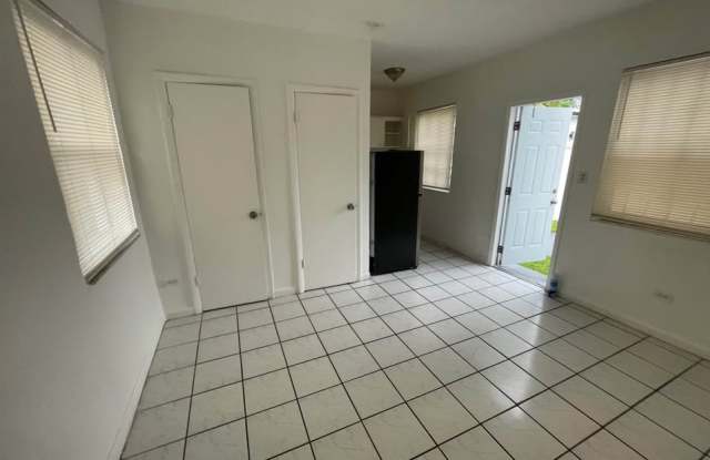 250 Ne 77th St photos photos