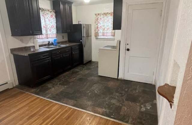 2 bed 1 bath apartment Gallery 3