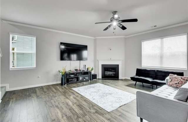 4770 Burningbush Way Gallery 4