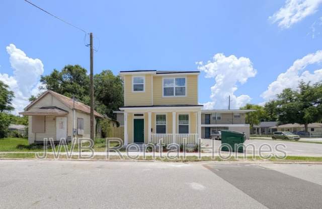 1148 3rd St E photos photos