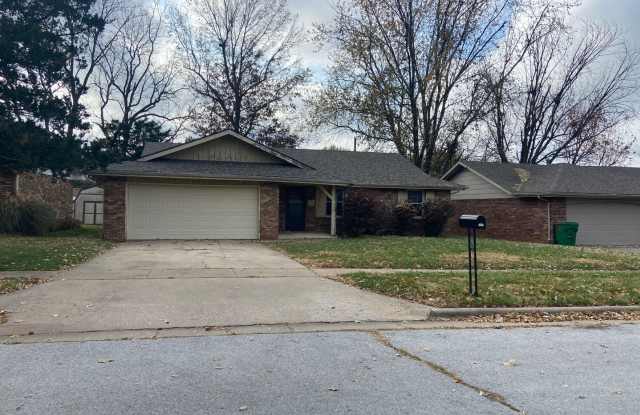 Like new, ranch home near Bass Pro, fully renovated interior, photos photos