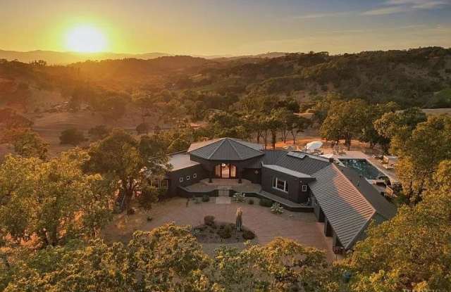 5905 Shiloh Ridge Road Gallery 1