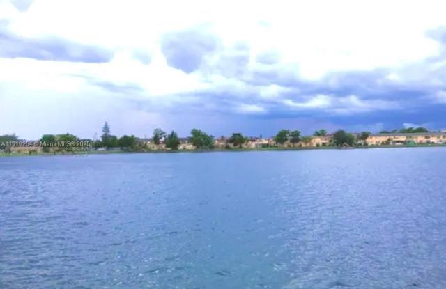 18900 NE 3rd Ct photos photos