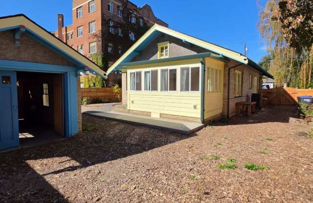 Charming 1930s House with Brand New Remodel Gallery 3
