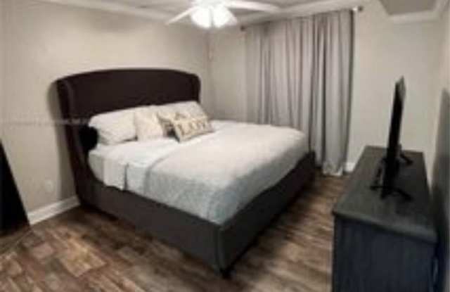 10610 Southwest 158th Court Gallery 3