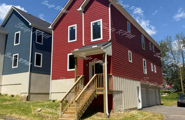 1034 Oakland Avenue - 1 photos photos