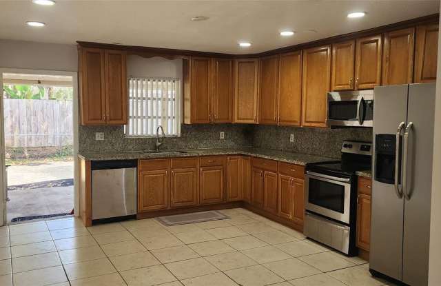 2005 SW 99 Avenue, Miramar, FL 33025 photos photos