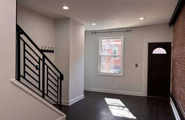 2313 E Harold St photos photos