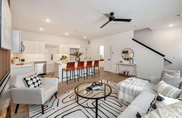 2404 Westover Boulevard - Building B, Unit #105 - 2404 Westover Boulevard, Des Moines, IA 50322