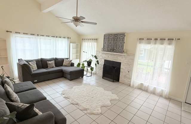 14206 Rosseau Street Gallery 3