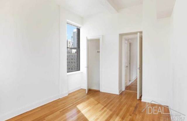233 W 71st Street Gallery 3