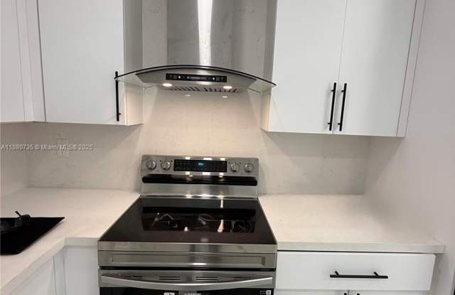 841 W 50th St photos photos 841 W 50th St photos photos