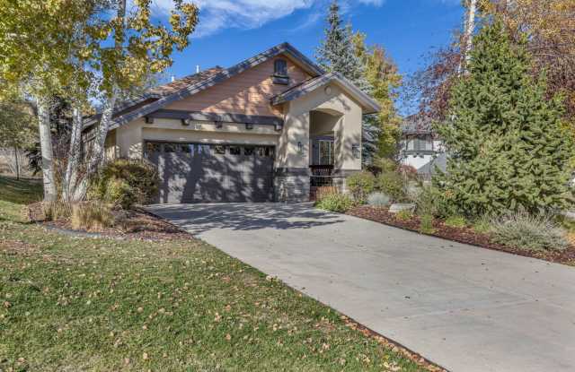 Single level Willowdraw Cottage in Sunpeak Gallery 3