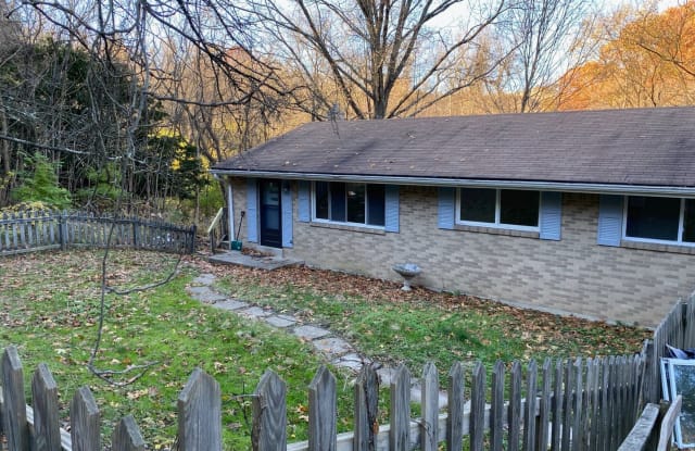 3310 New England Road - 3310 New England Road, West Mifflin, PA 15122