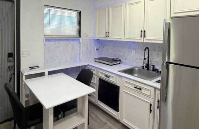 7529 W Comet Avenue Gallery 4