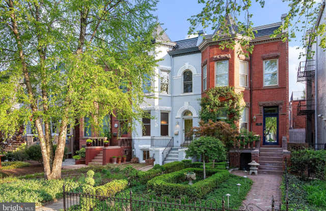 1311 E CAPITOL Street SE photos photos