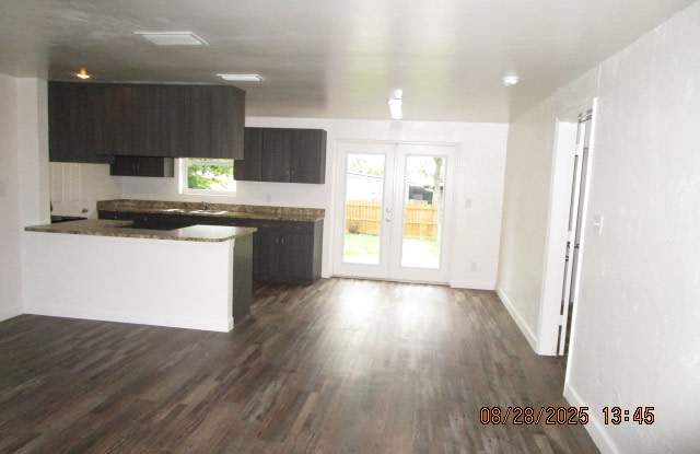 1006 Continental Drive photos photos