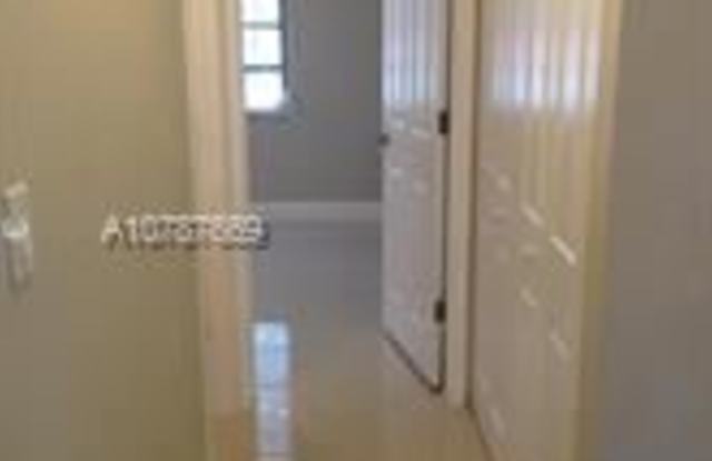 2535 SW 132nd Ct Gallery 2