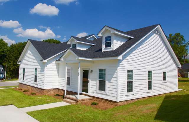 "Brand New Construction". Quiet Location, charming, cozy 2 bedroom duplex photos photos