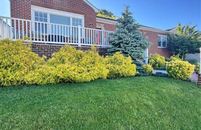570 Monroe Boulevard photos photos 570 Monroe Boulevard photos photos