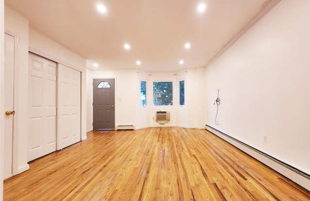 94-08 89 Avenue Gallery 2