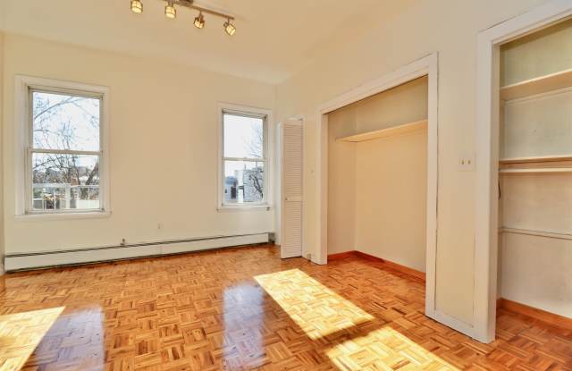 318 5TH ST - 318 5th Street, Jersey City, NJ 07302