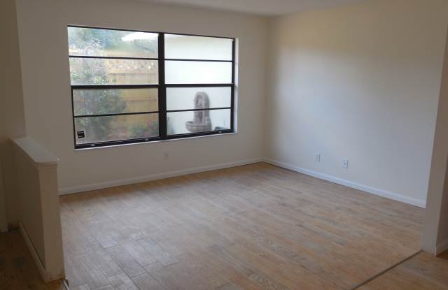 2101 Sun Tree Dr Gallery 4