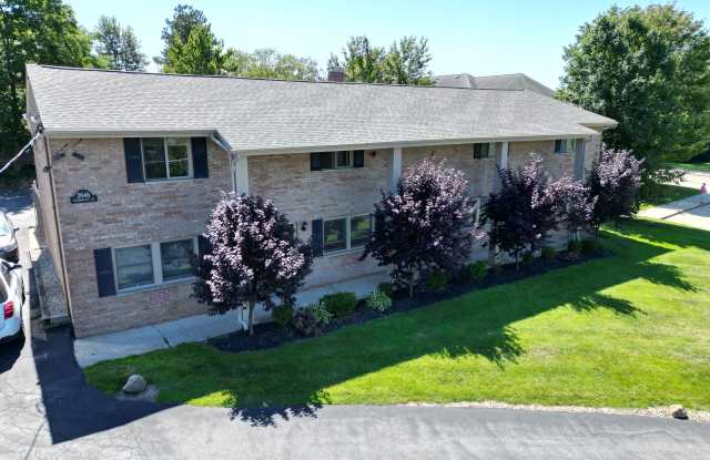 2646 Chamberlain Rd - 2646 Chamberlain Road, Fairlawn, OH 44333