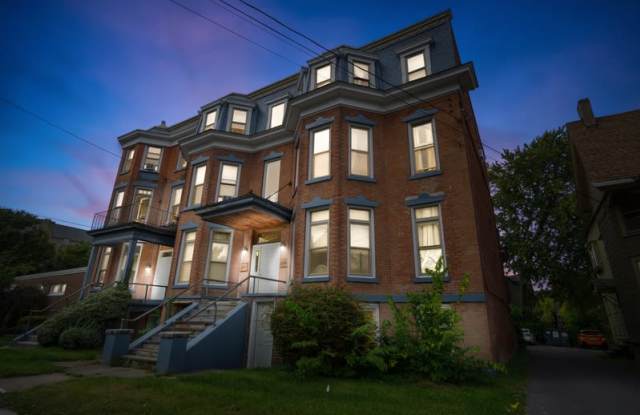 1109 East Genesee Street - 3 photos photos