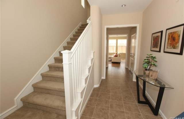 143 Rodeo Gallery 3